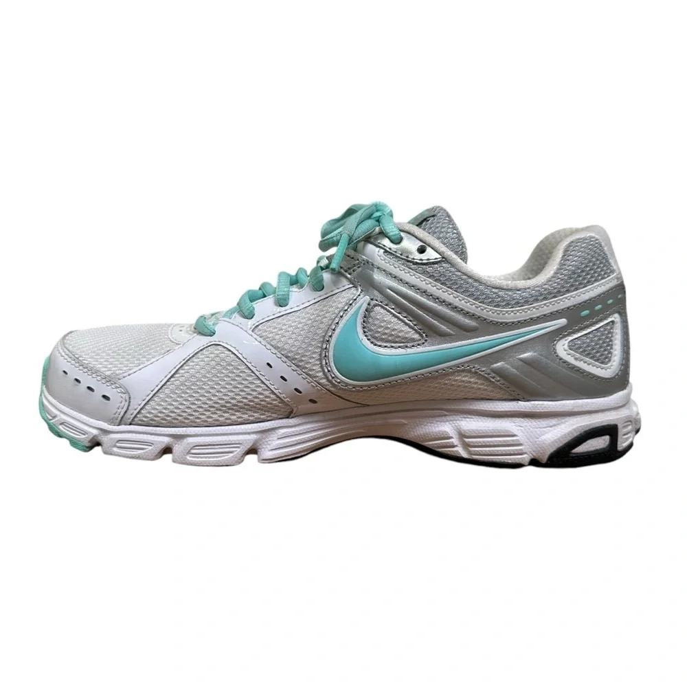 Nike Women’s 10.5 Running Shoe